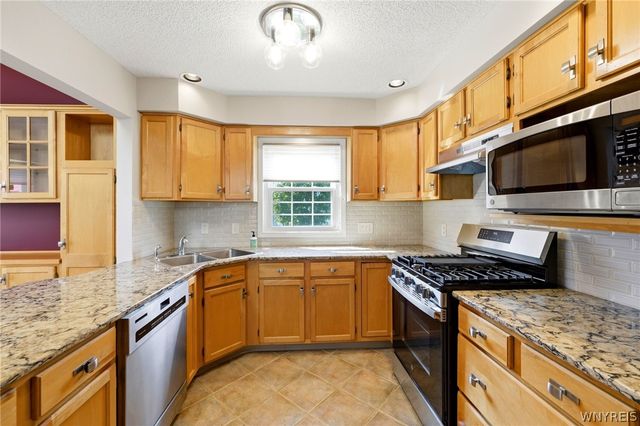 2850 Amsdell Road 21, Hamburg, NY 14075