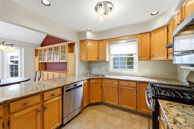 2850 Amsdell Road 21, Hamburg, NY 14075