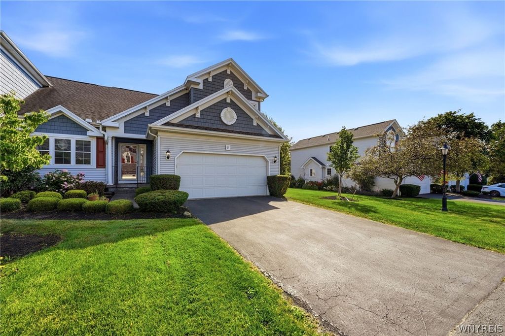 2850 Amsdell Road 21, Hamburg, NY 14075