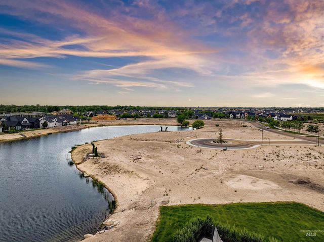 21544 Lake Fork Pt, Star, ID 83669