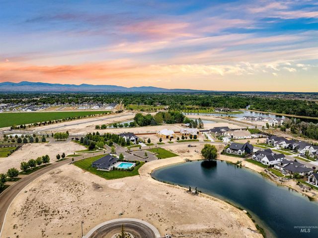21544 Lake Fork Pt, Star, ID 83669