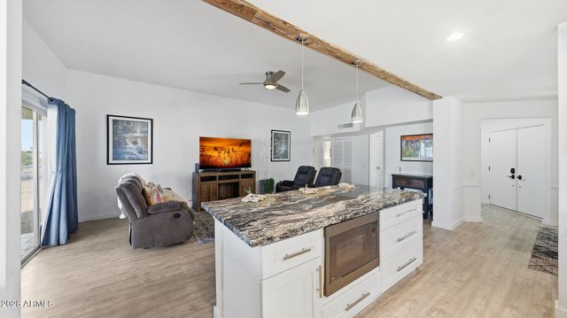 10308 W SUTTERS GOLD Lane, Sun City, AZ 85351