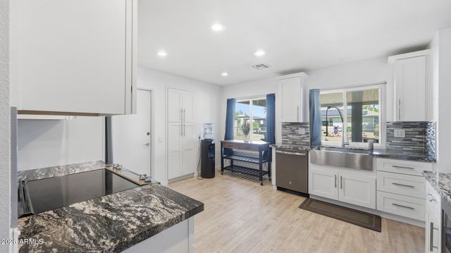 10308 W SUTTERS GOLD Lane, Sun City, AZ 85351