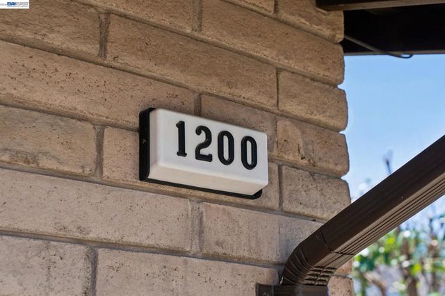 1200 Shaddick Dr, Antioch, CA 94509