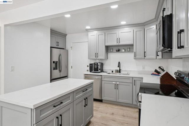 1200 Shaddick Dr, Antioch, CA 94509