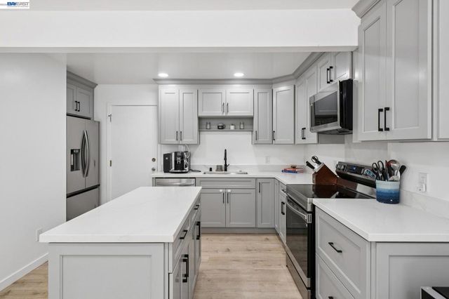 1200 Shaddick Dr, Antioch, CA 94509
