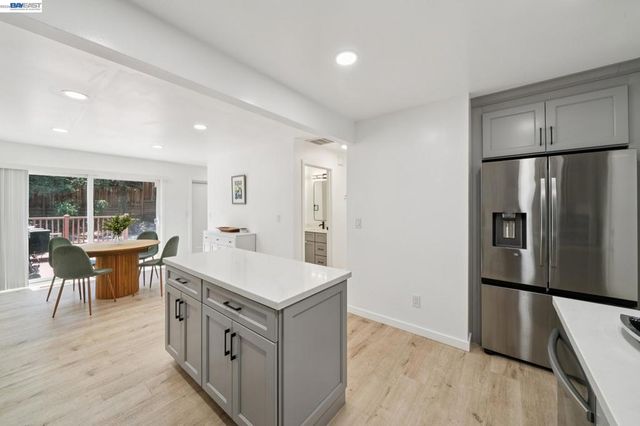1200 Shaddick Dr, Antioch, CA 94509