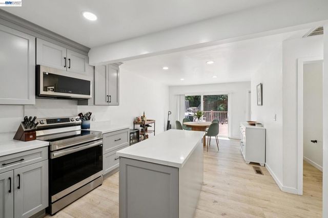 1200 Shaddick Dr, Antioch, CA 94509