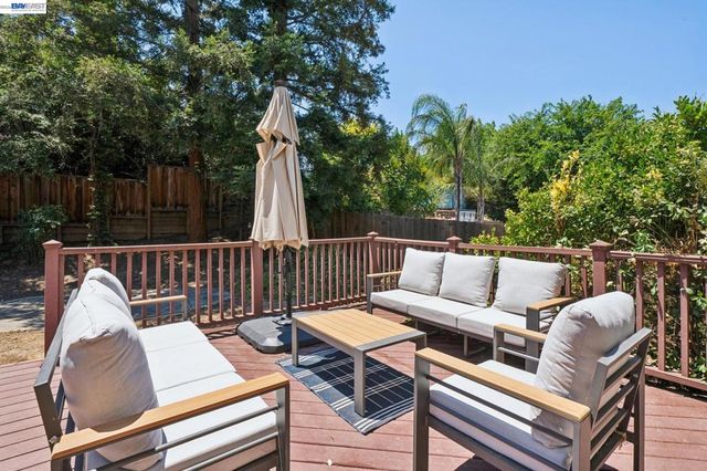1200 Shaddick Dr, Antioch, CA 94509