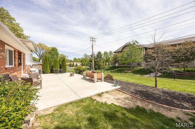 4703 Dadrian Drive, Godfrey, IL 62035