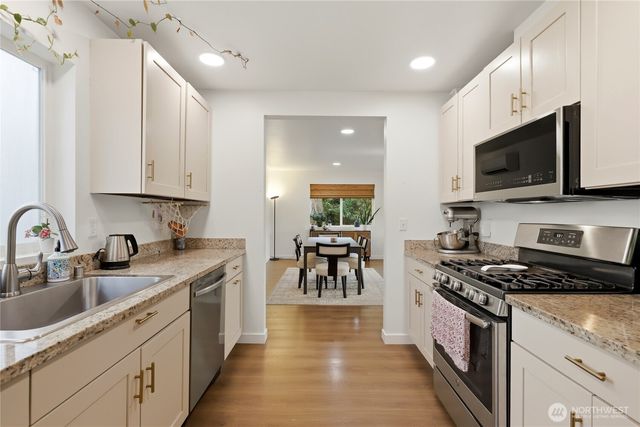 3631 W F Street, Bremerton, WA 98312