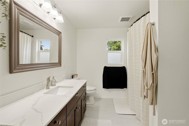 3631 W F Street, Bremerton, WA 98312