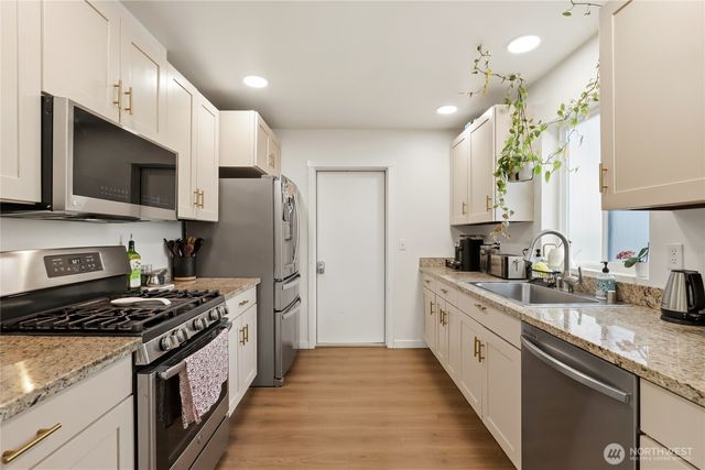 3631 W F Street, Bremerton, WA 98312