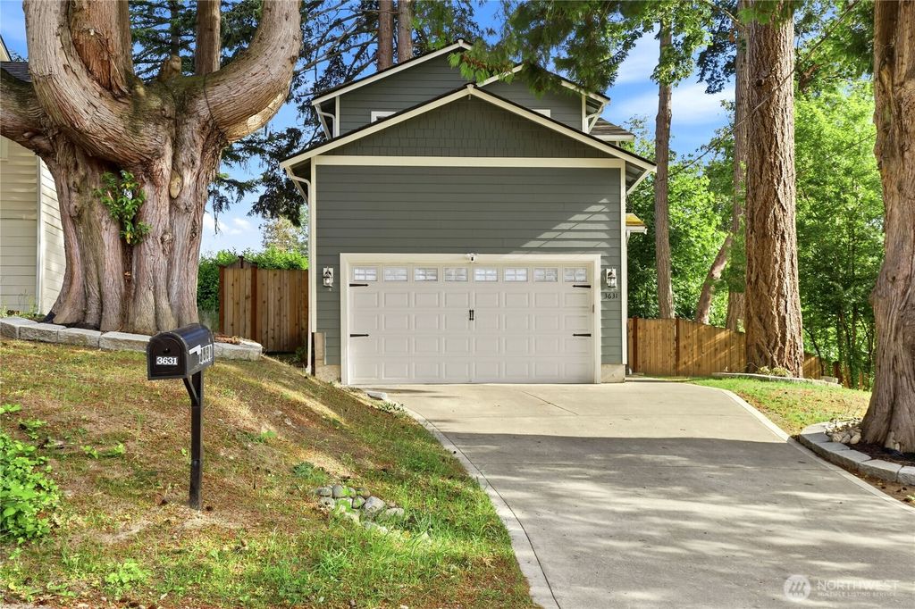 3631 W F Street, Bremerton, WA 98312