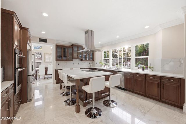 2605 Grandoaks Drive, Westlake Village, CA 91361