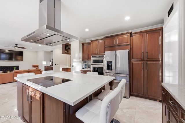 2605 Grandoaks Drive, Westlake Village, CA 91361