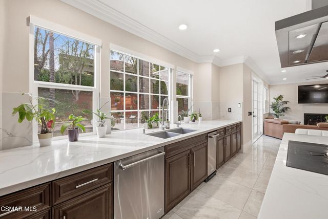 2605 Grandoaks Drive, Westlake Village, CA 91361