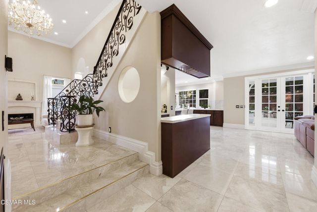 2605 Grandoaks Drive, Westlake Village, CA 91361