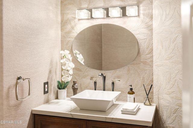 2605 Grandoaks Drive, Westlake Village, CA 91361