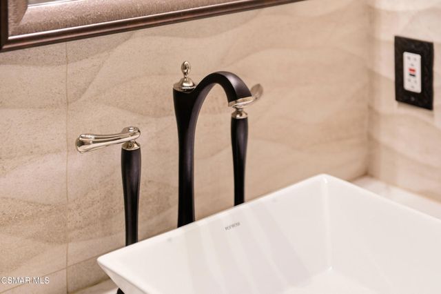 2605 Grandoaks Drive, Westlake Village, CA 91361