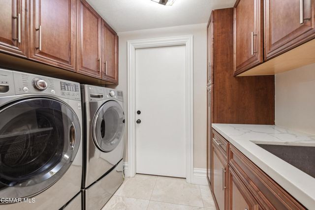 2605 Grandoaks Drive, Westlake Village, CA 91361