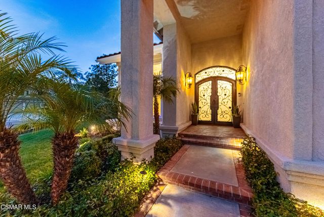 2605 Grandoaks Drive, Westlake Village, CA 91361