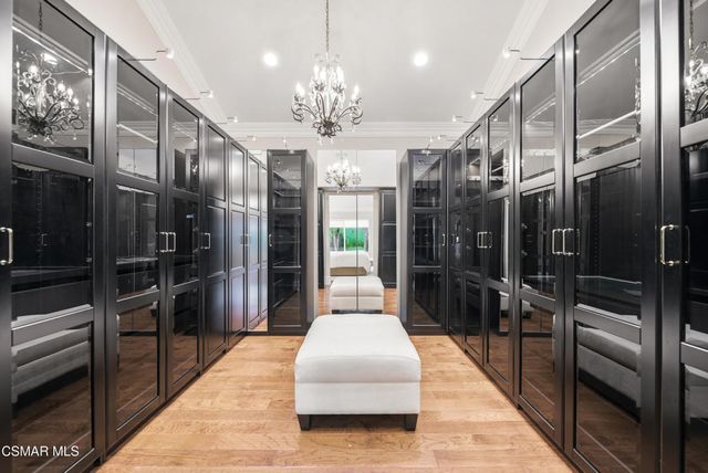 2605 Grandoaks Drive, Westlake Village, CA 91361