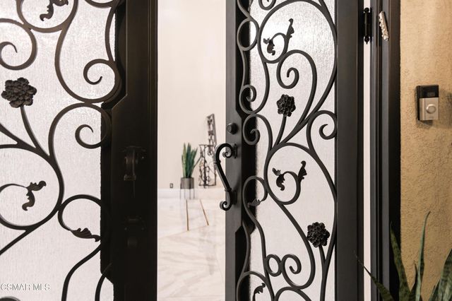 2605 Grandoaks Drive, Westlake Village, CA 91361