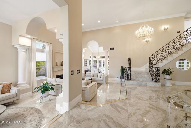 2605 Grandoaks Drive, Westlake Village, CA 91361