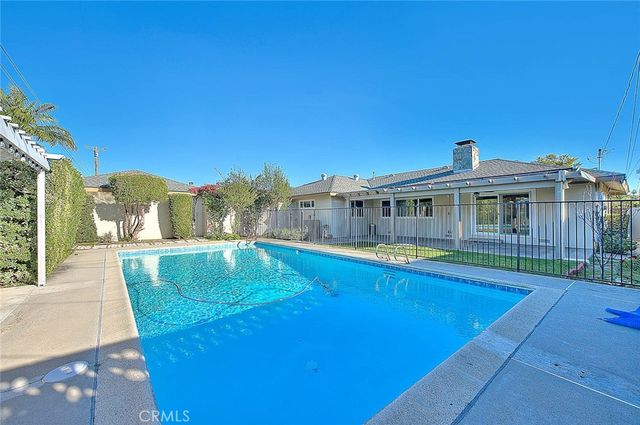 739 E Navilla, Covina, CA 91723