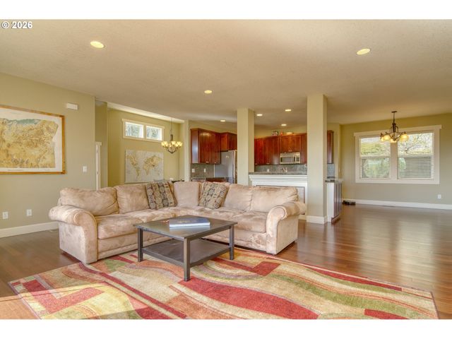 52831 Nw FIVE PEAK Ter, Scappoose, OR 97056