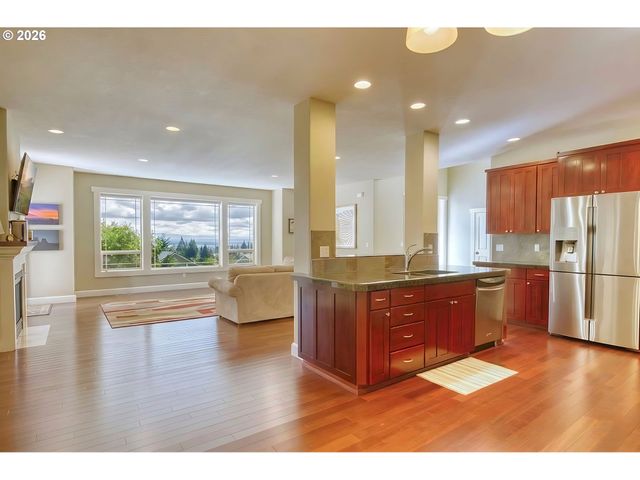 52831 Nw FIVE PEAK Ter, Scappoose, OR 97056
