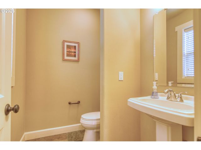 52831 Nw FIVE PEAK Ter, Scappoose, OR 97056