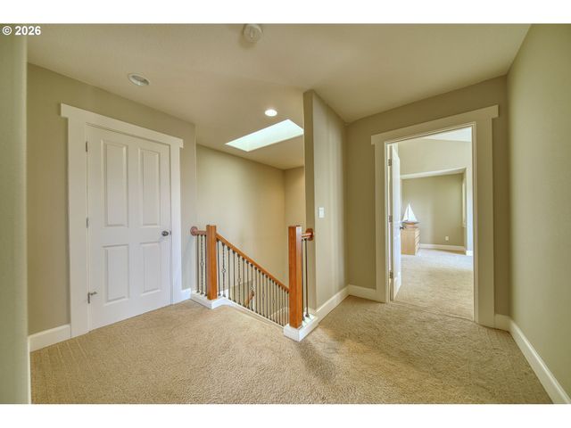 52831 Nw FIVE PEAK Ter, Scappoose, OR 97056
