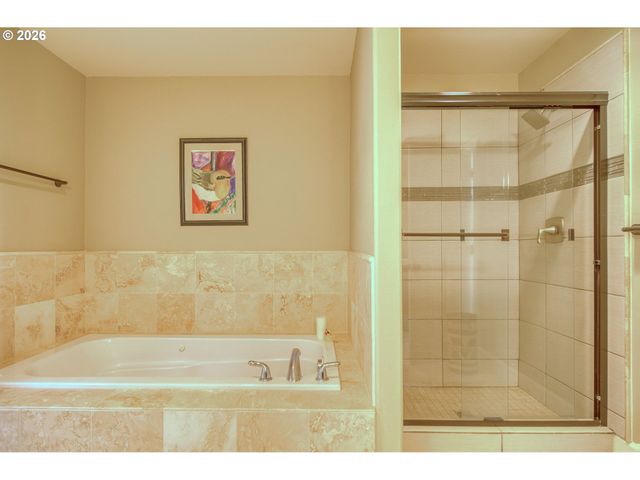 52831 Nw FIVE PEAK Ter, Scappoose, OR 97056