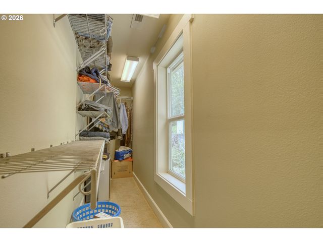 52831 Nw FIVE PEAK Ter, Scappoose, OR 97056