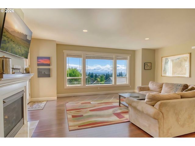 52831 Nw FIVE PEAK Ter, Scappoose, OR 97056