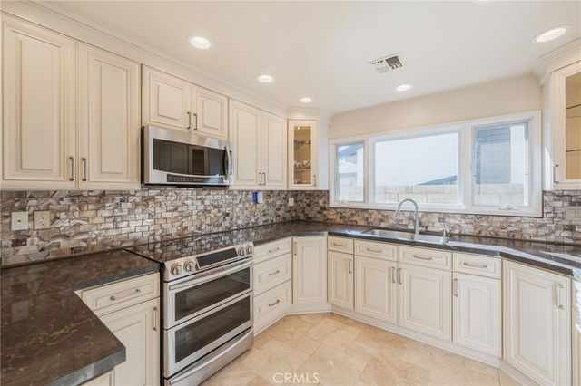 17762 Prescott Lane, Huntington Beach, CA 92647