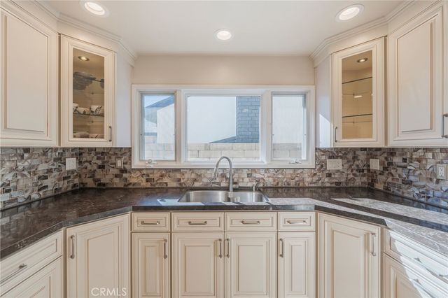 17762 Prescott Lane, Huntington Beach, CA 92647