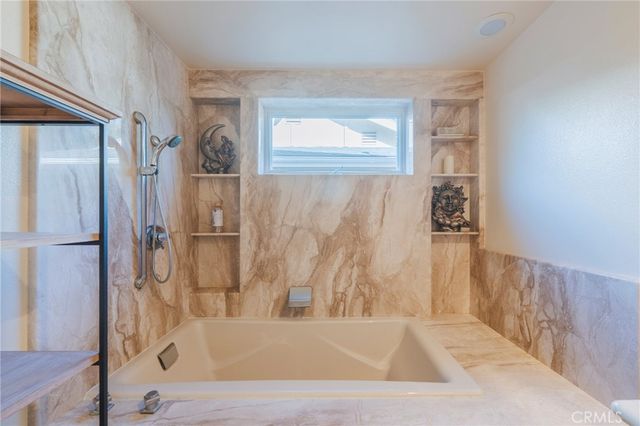 17762 Prescott Lane, Huntington Beach, CA 92647