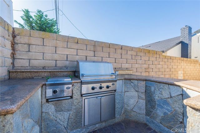 17762 Prescott Lane, Huntington Beach, CA 92647