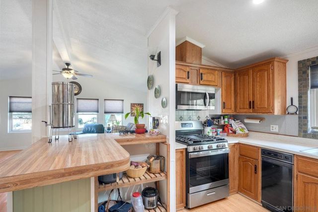 1192 Via Santa Paulo, Vista, CA 92081