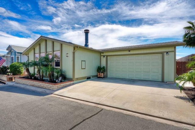 1192 Via Santa Paulo, Vista, CA 92081