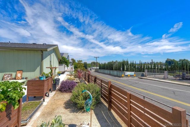 1192 Via Santa Paulo, Vista, CA 92081