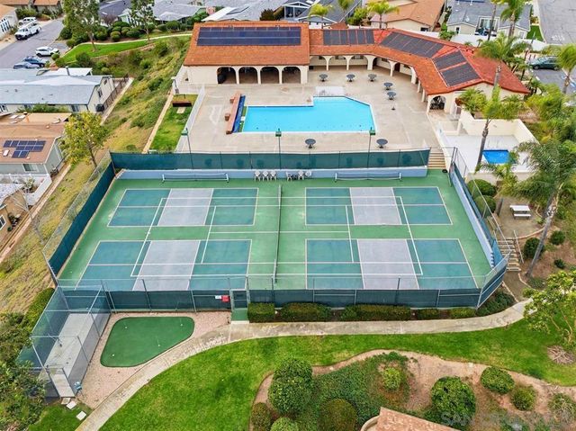 1192 Via Santa Paulo, Vista, CA 92081