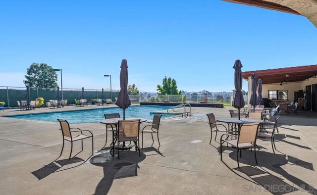 1192 Via Santa Paulo, Vista, CA 92081