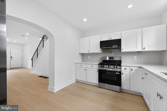 2033 S MILDRED ST, Philadelphia, PA 19148