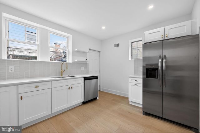 2033 S MILDRED ST, Philadelphia, PA 19148