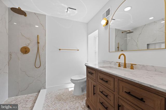 2033 S MILDRED ST, Philadelphia, PA 19148