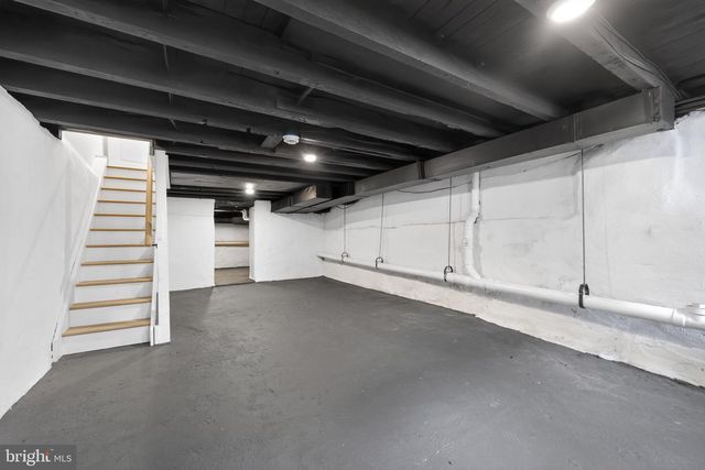 2033 S MILDRED ST, Philadelphia, PA 19148